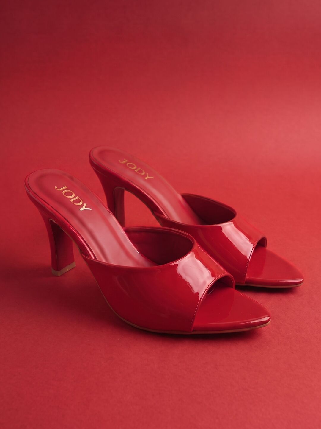 Maven Heels