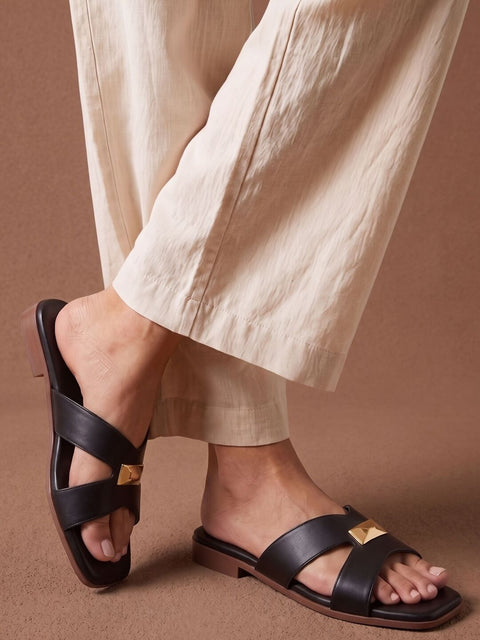 Cleo Flats