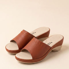 Avery Sandal