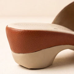 Avery Sandal