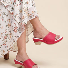 Avery Sandal