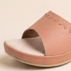 Avery Sandal