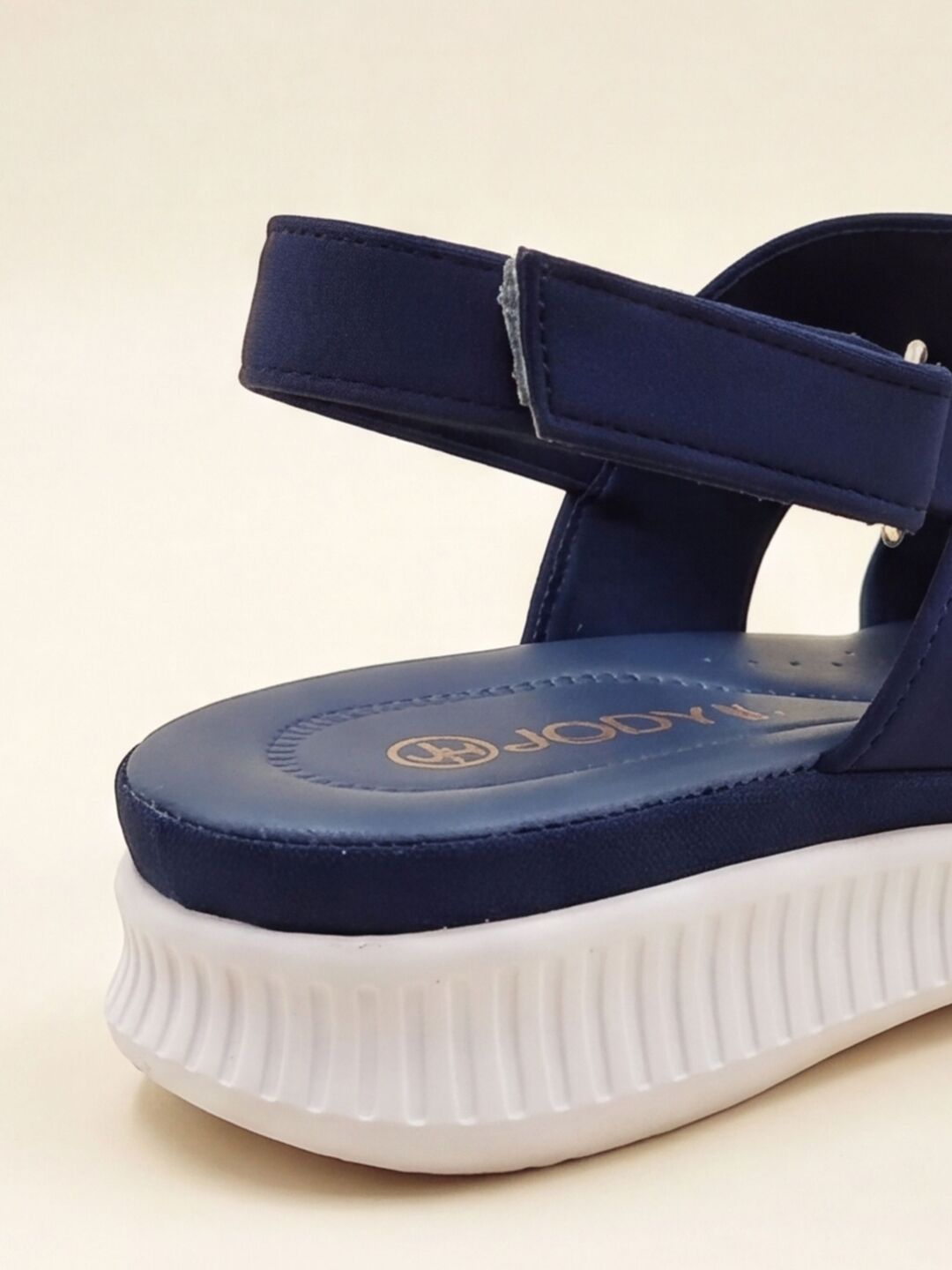 Kiko sandals