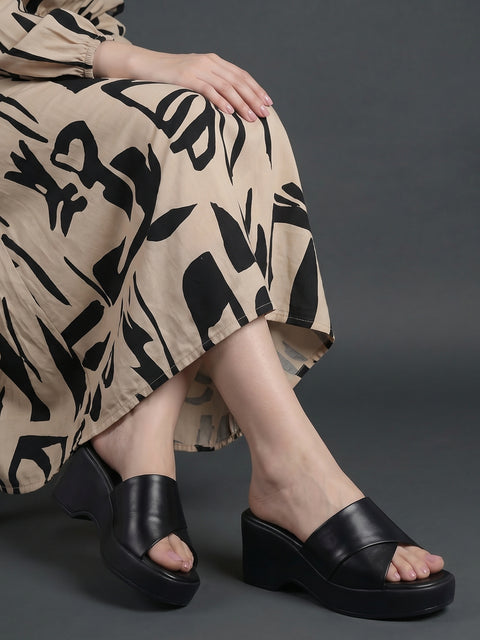 Layla Wedges