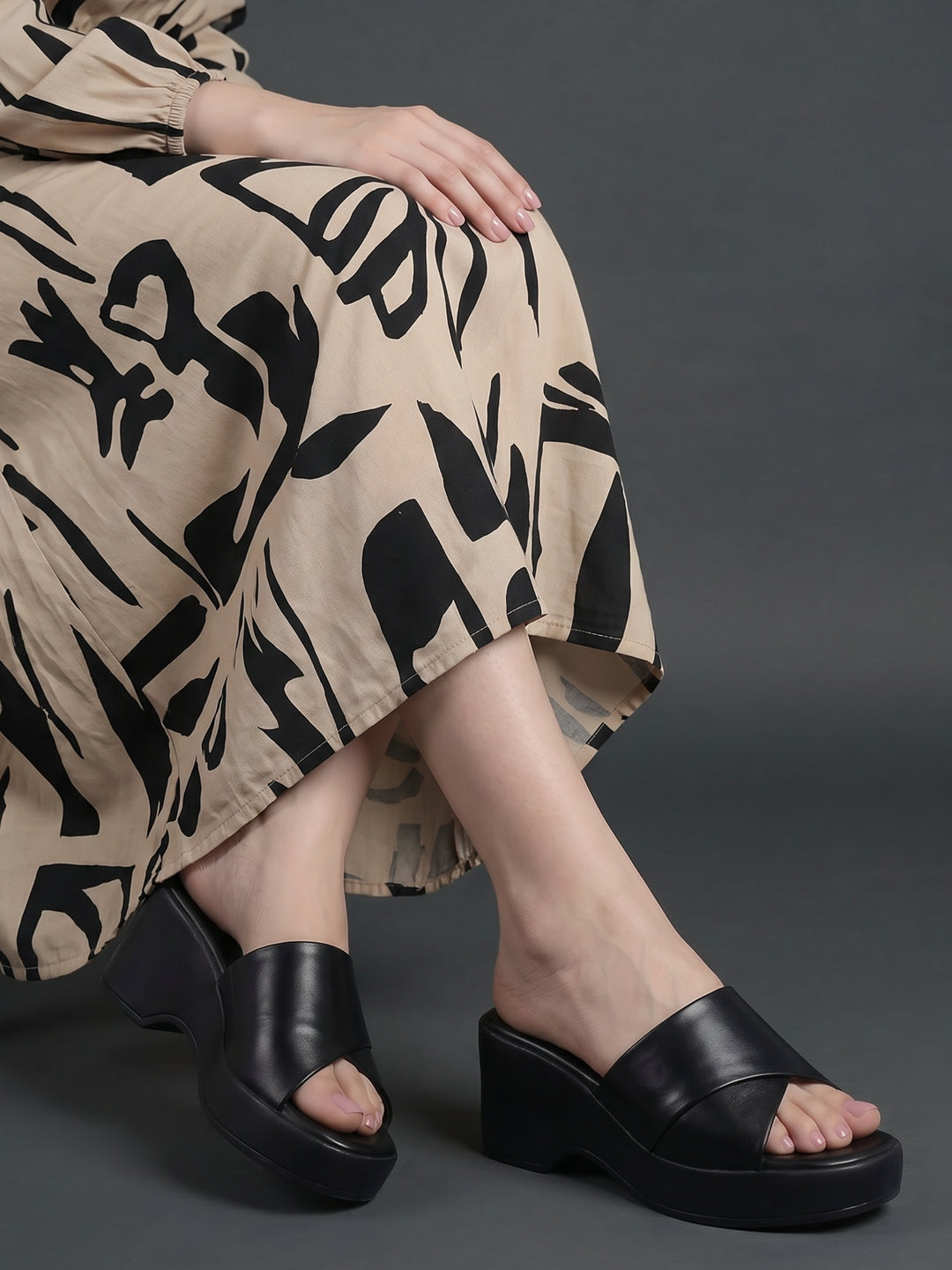 Layla Wedges