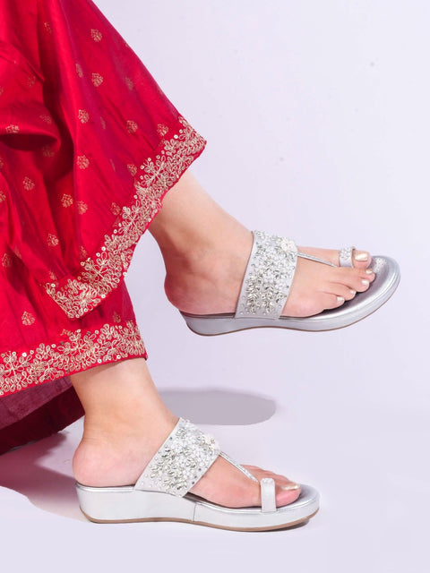 Festive Kolhapuri