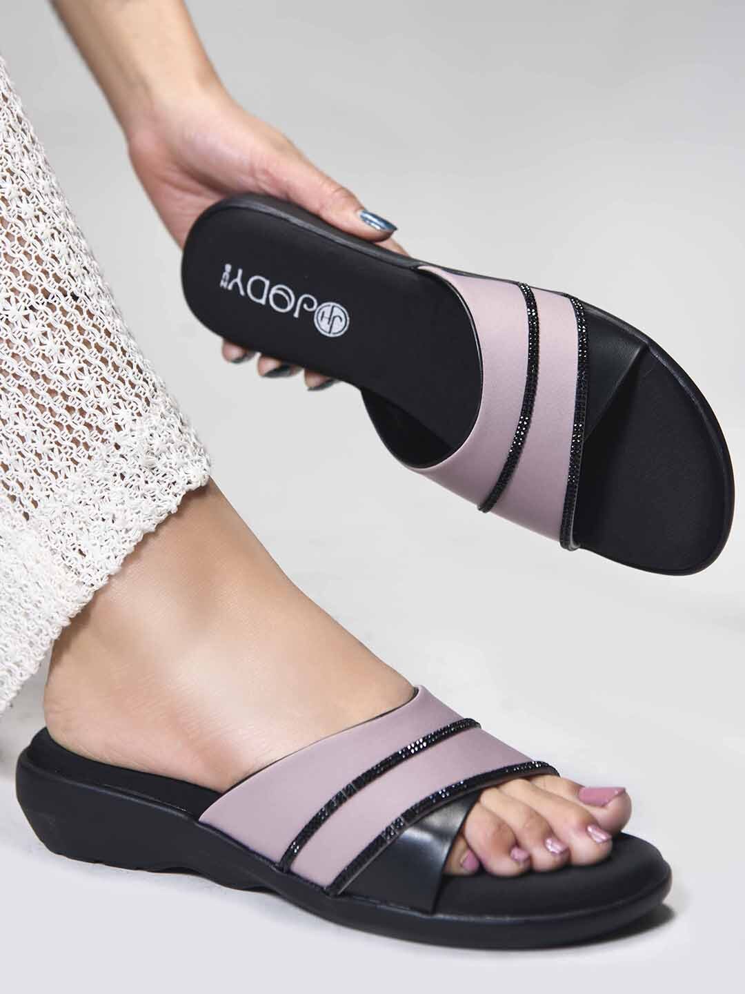 Classic Flats