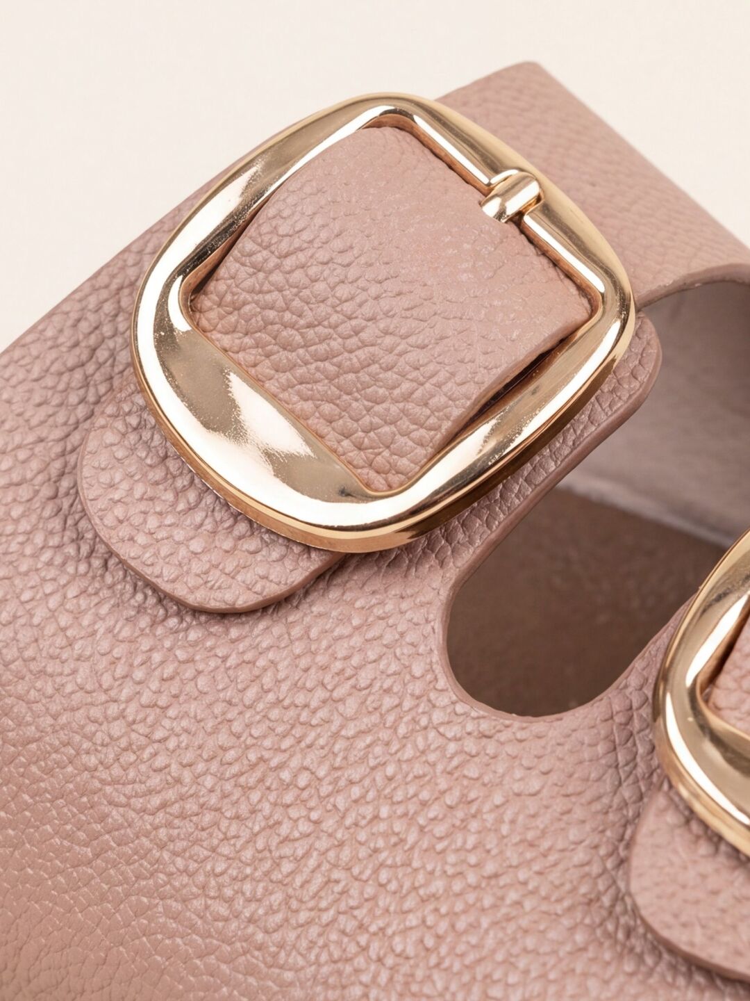 Loren Flats