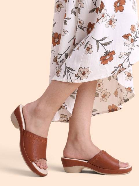 Avery Sandal