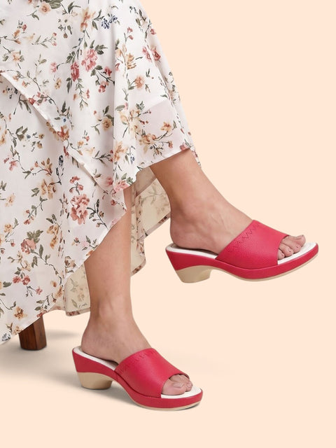 Avery Sandal