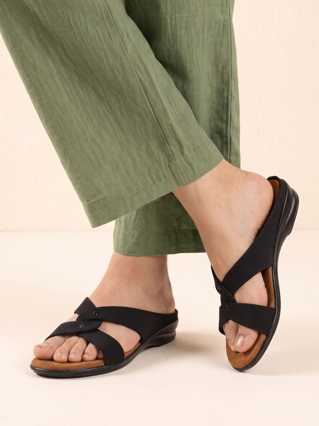 Reya Flats