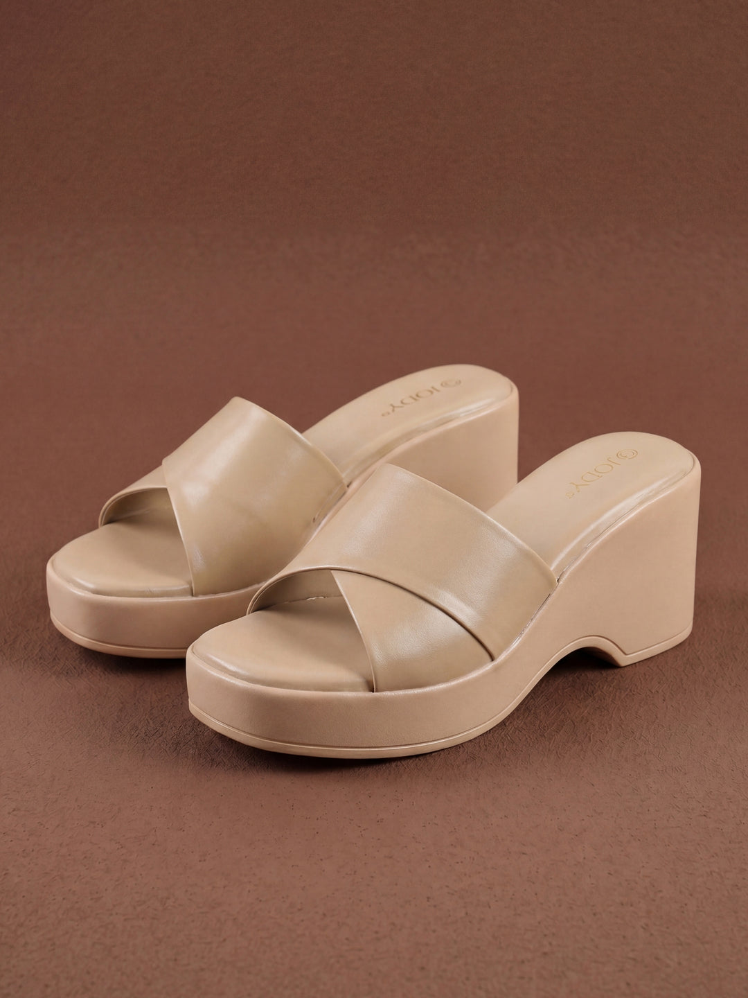 Layla Wedges