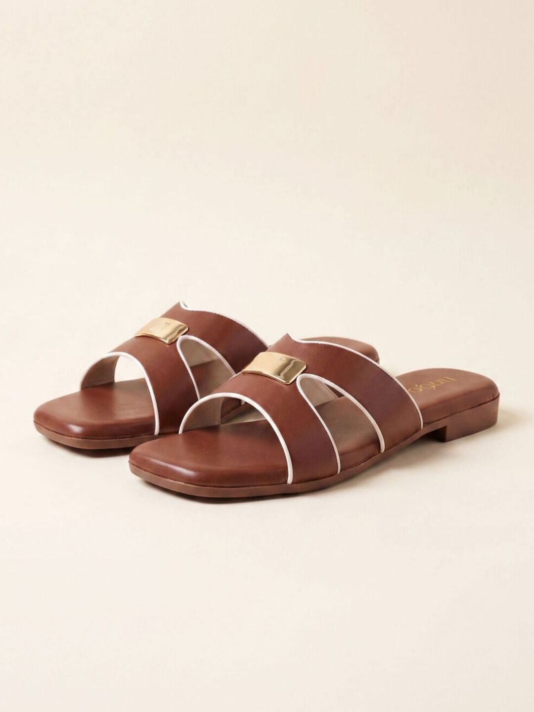 Cleo Flats