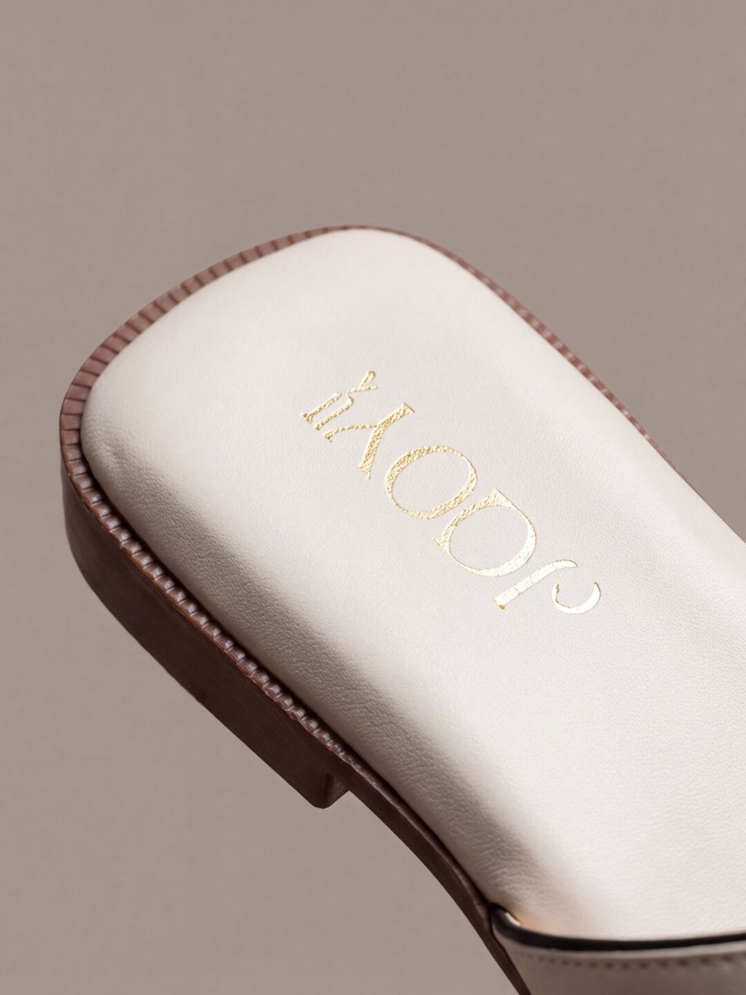 Cleo Flats