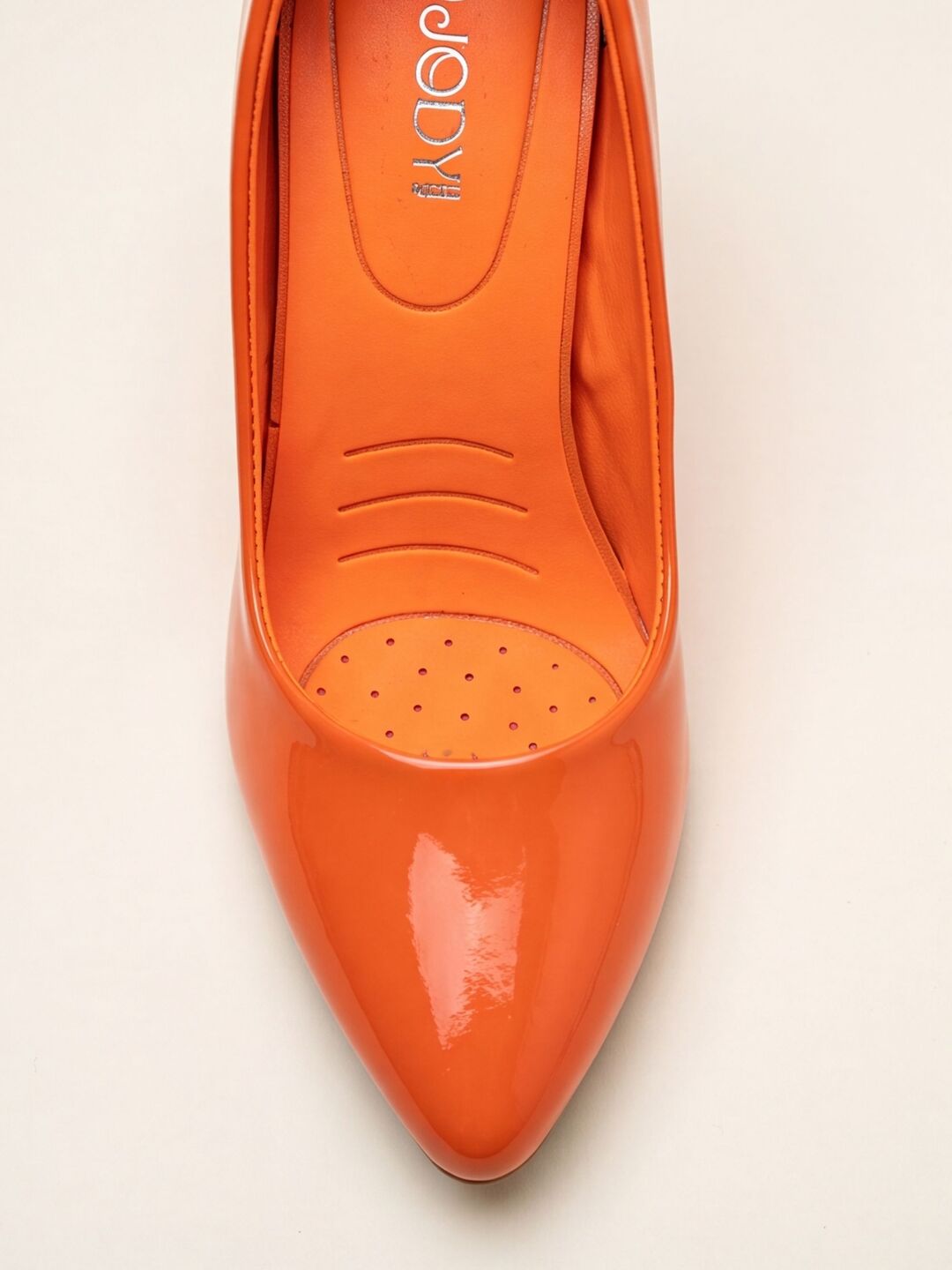 Valerie Heels