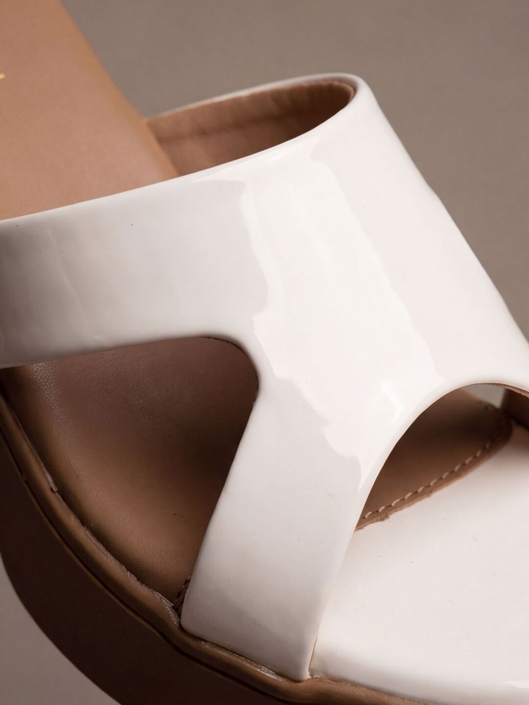 Vanta Heels