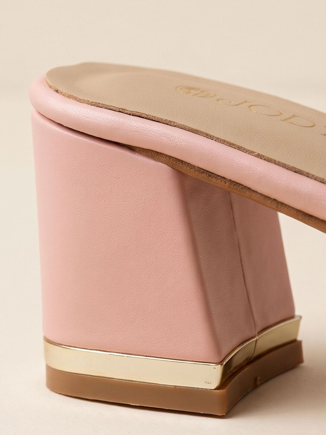 Milo Heels