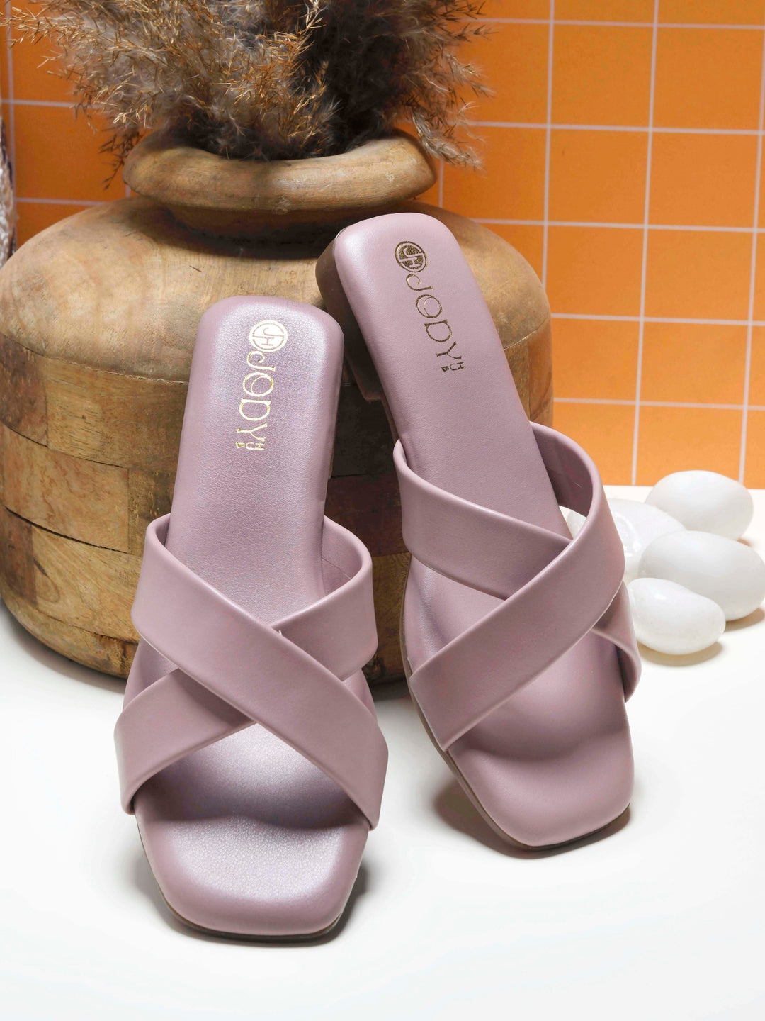 Simple Cross Flats