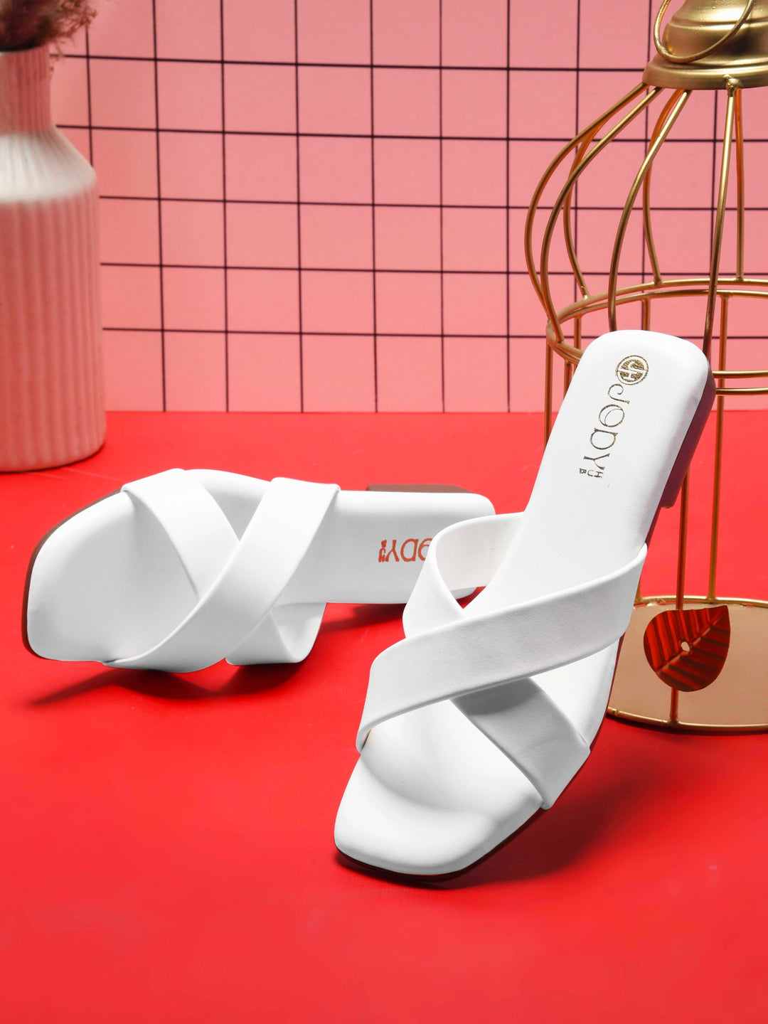 Simple Cross Flats