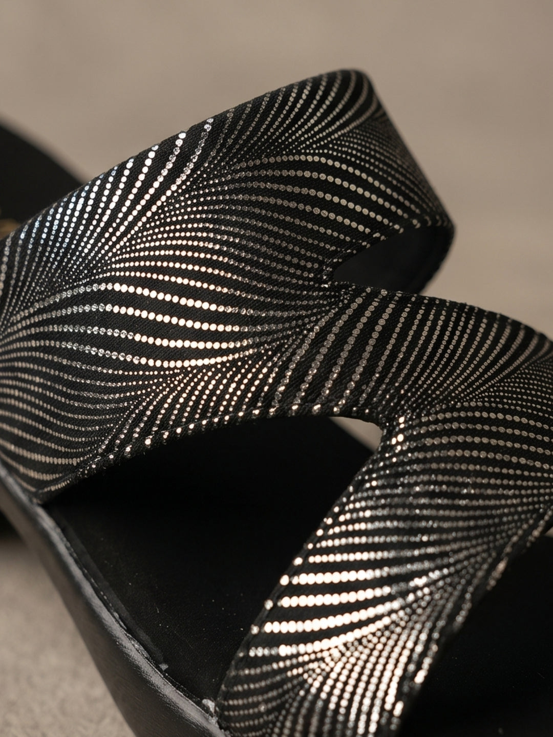 Nayra Sandals