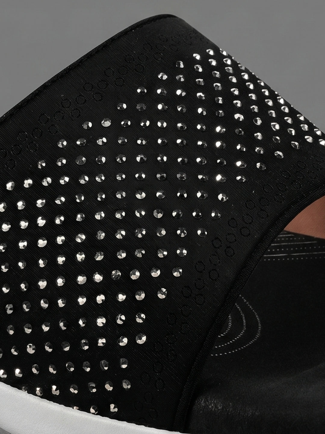 Astrid Flats