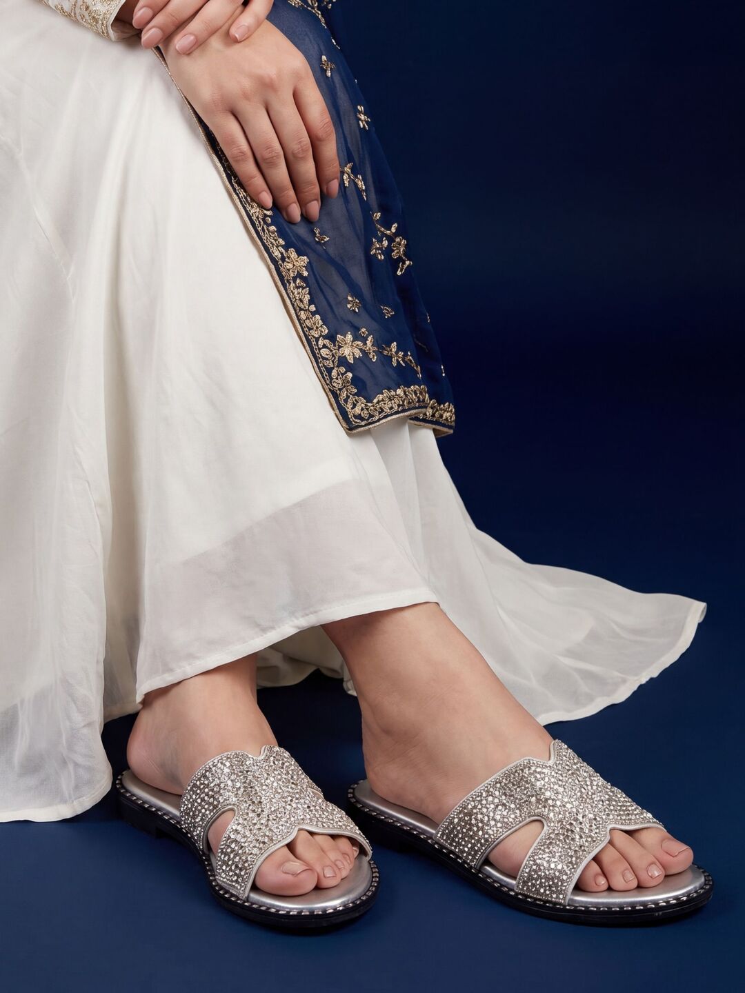 Mehnoor Flats