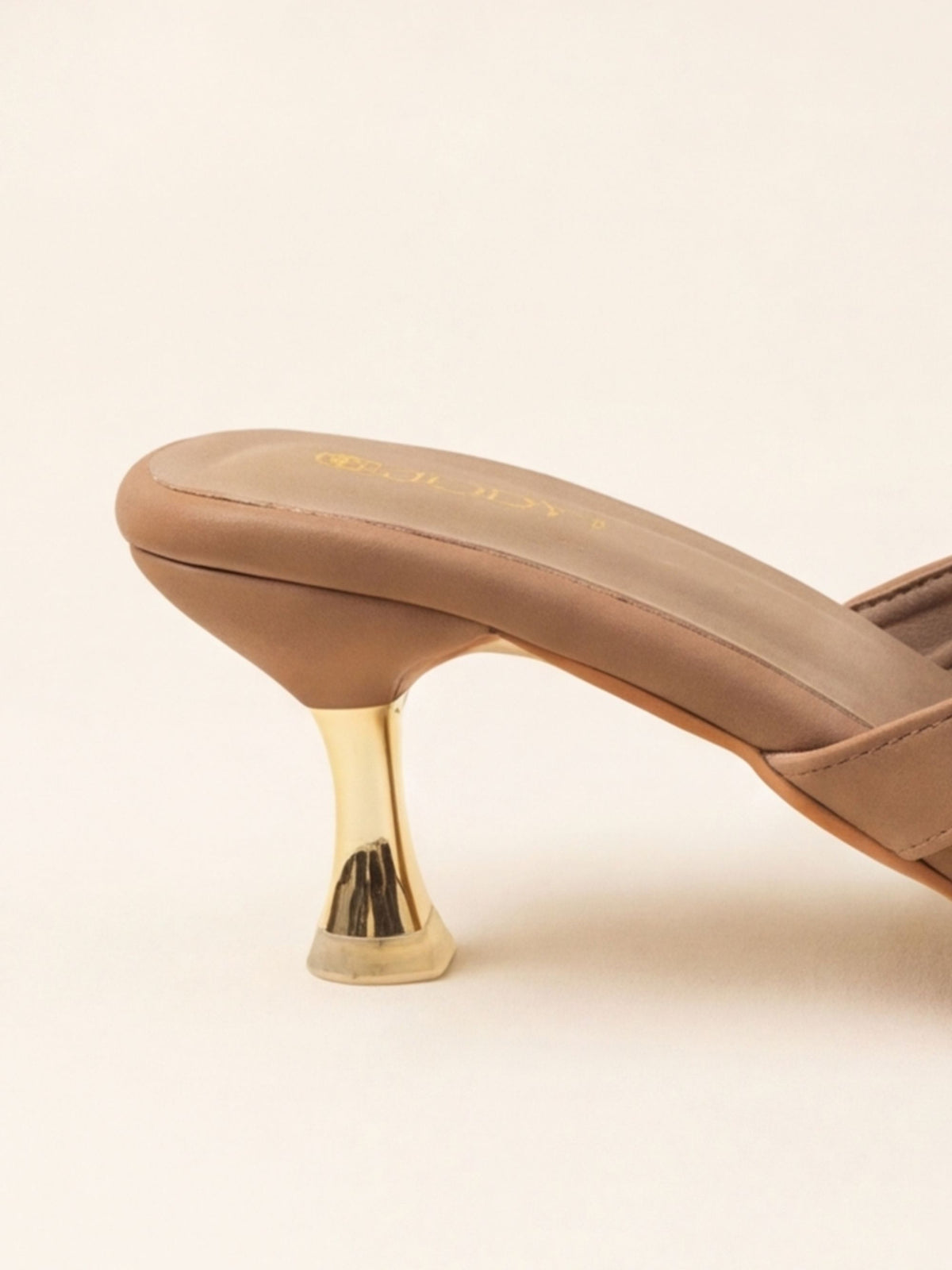 Klara Heels