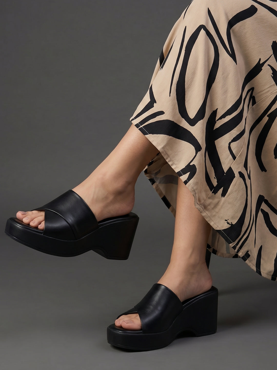 Layla Wedges