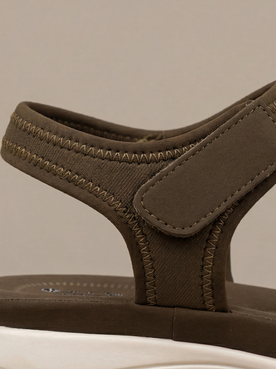 Aira Sandals
