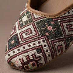 Viraasat Jutti
