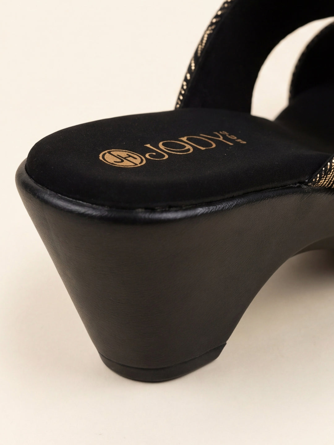 Nayra Sandals