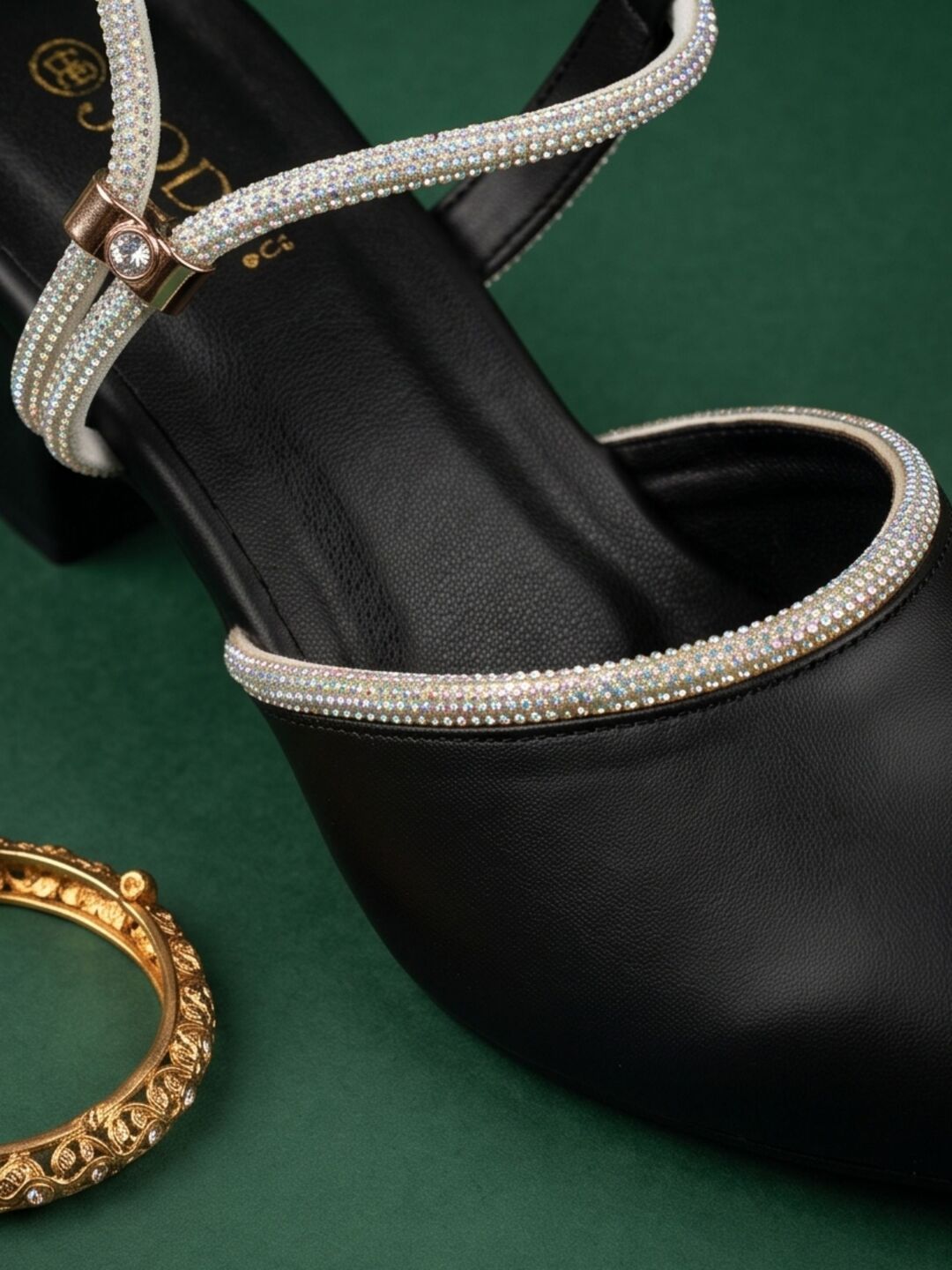 Zeenat Heels