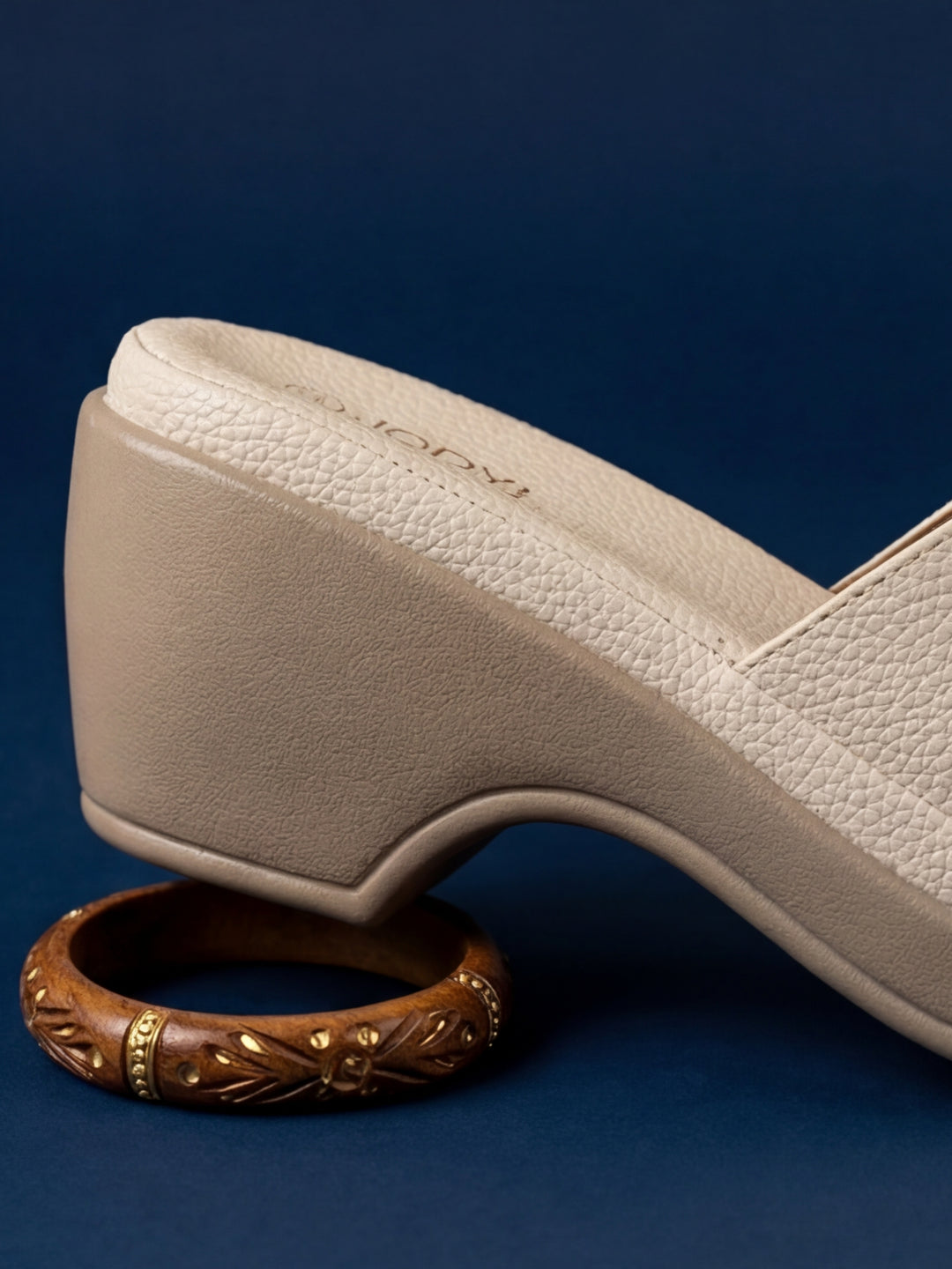 Zeen Heels
