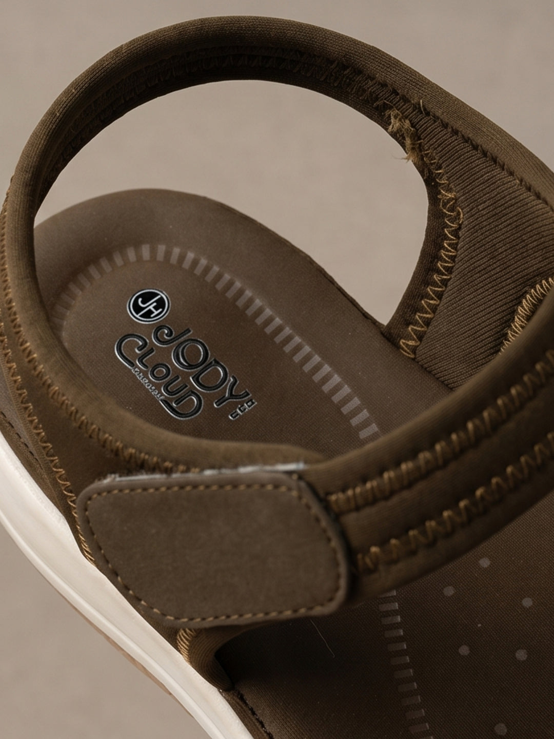 Aira Sandals