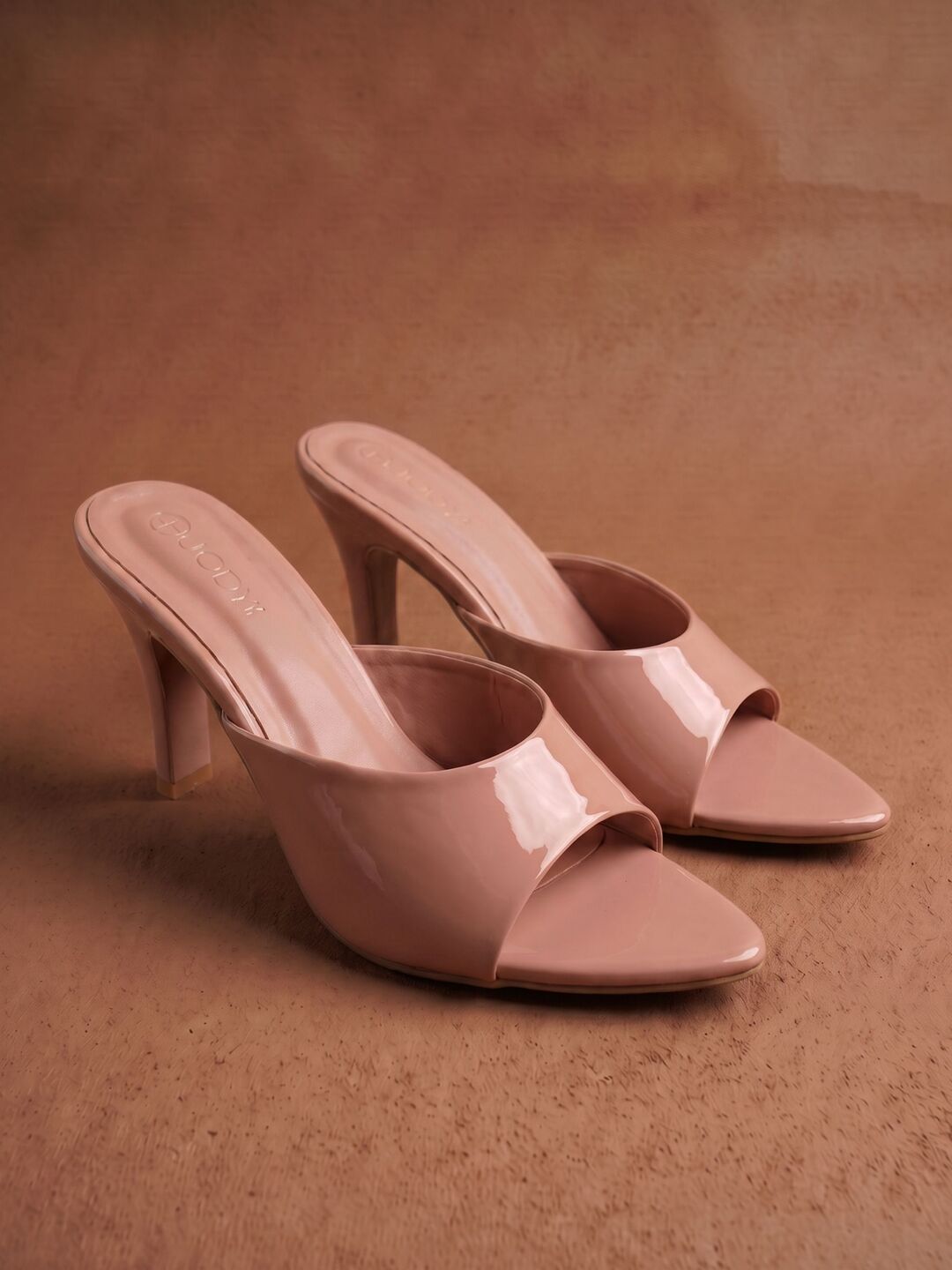 Maven Heels